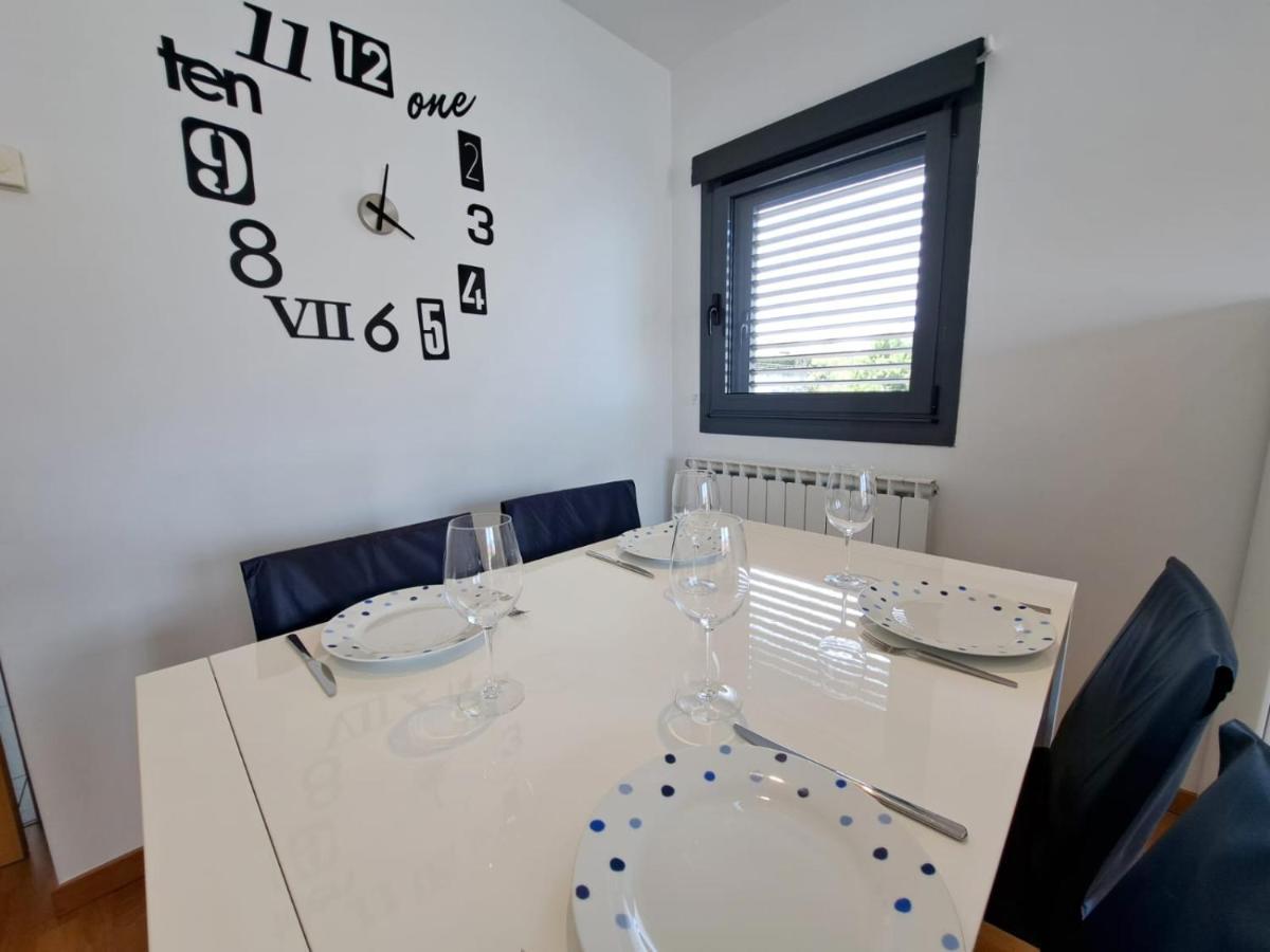 Apartamento Baiona, Playa Santa Marta, Piscina *